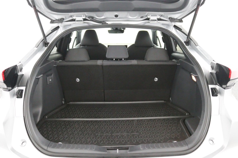 Toyota C-HR - 2.0 Plug-in Hybrid 220 Dynamic 26