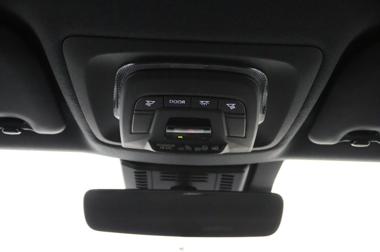 Toyota C-HR - 2.0 Plug-in Hybrid 220 Dynamic 30