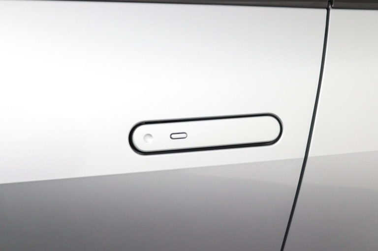 Toyota C-HR - 2.0 Plug-in Hybrid 220 Dynamic 33