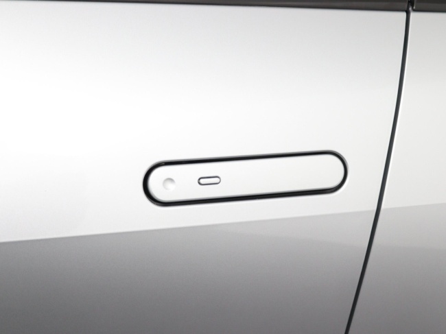 Toyota C-HR - 2.0 Plug-in Hybrid 220 Dynamic