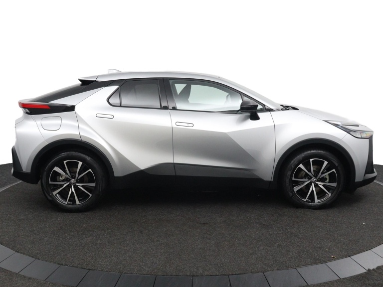 Toyota C-HR - 2.0 Plug-in Hybrid 220 Dynamic 6