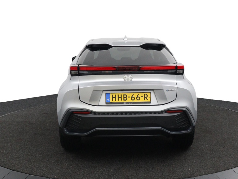 Toyota C-HR - 2.0 Plug-in Hybrid 220 Dynamic 8