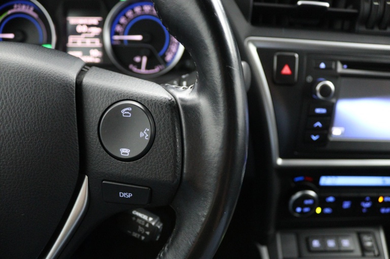 Toyota Auris Touring Sports - 1.8 Hybrid 21