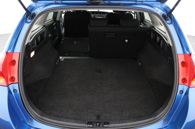Toyota Auris Touring Sports - 1.8 Hybrid 24