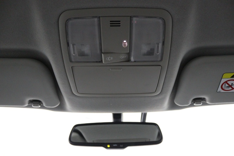 Toyota Auris Touring Sports - 1.8 Hybrid 32