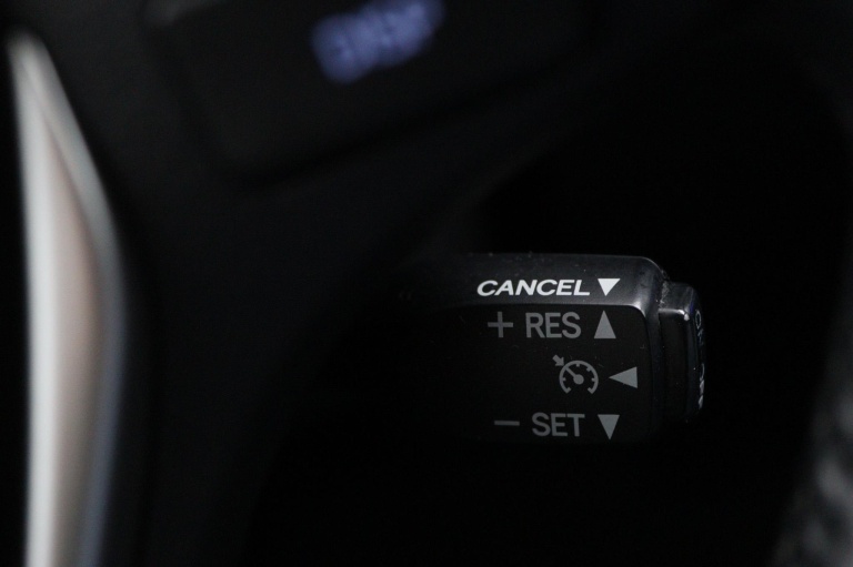 Toyota Auris Touring Sports - 1.8 Hybrid 39