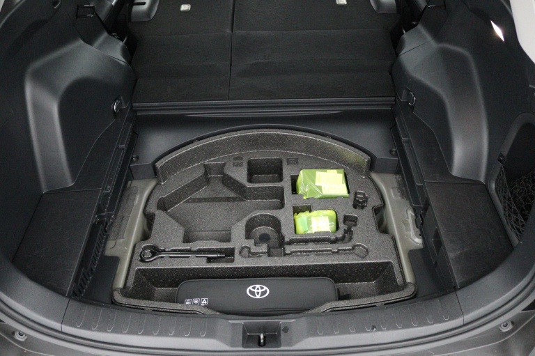 Toyota RAV4 - 2.5 Hybrid AWD 33
