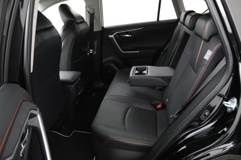 Toyota RAV4 - 2.5 Hybrid AWD 39