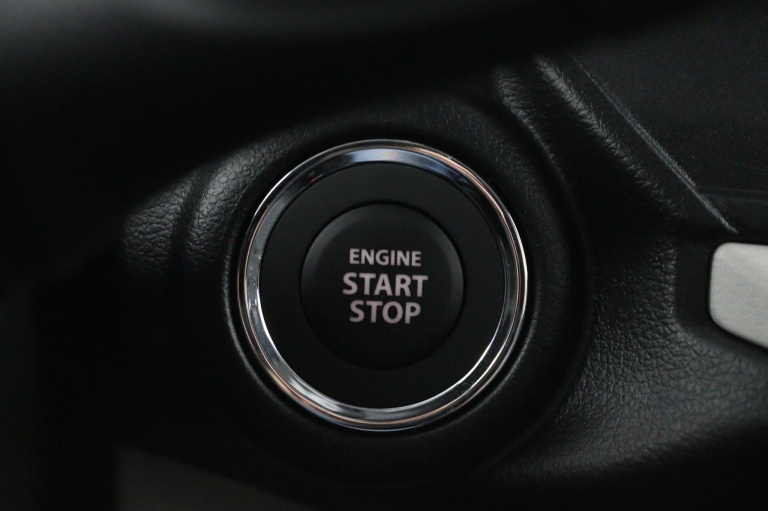 Suzuki Swift - 1.2 Comfort Smart Hybrid 24