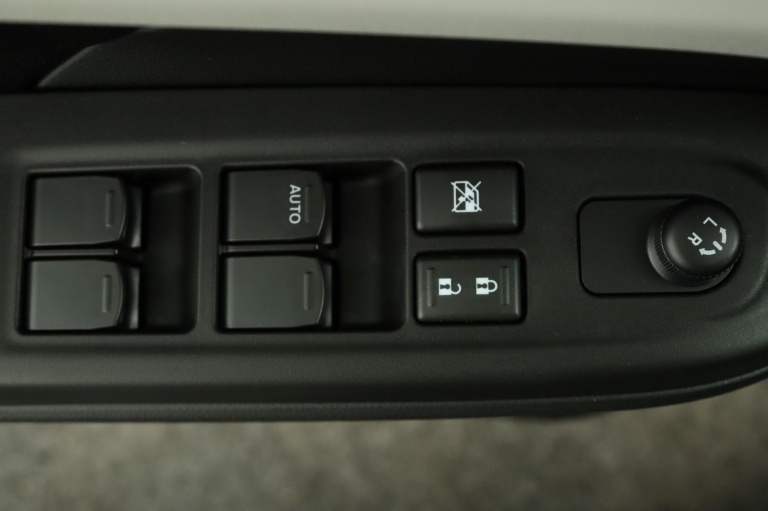 Suzuki Swift - 1.2 Select Smart Hybrid 29