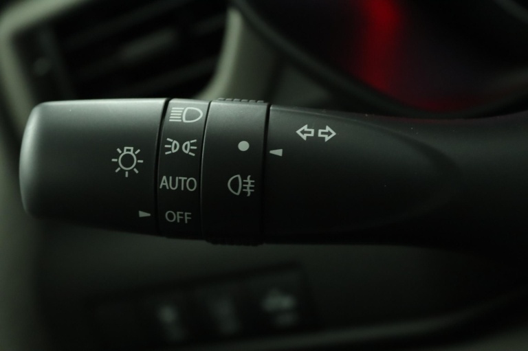 Suzuki Swift - 1.2 Select Smart Hybrid 31