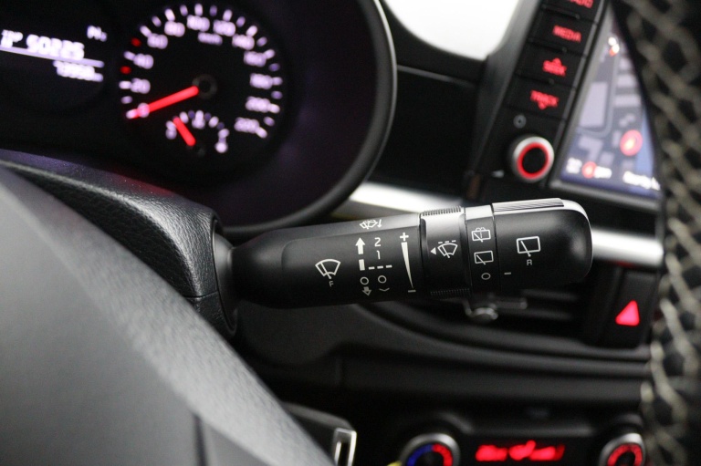 Kia Picanto - 1.0 CVVT Design Edition 17