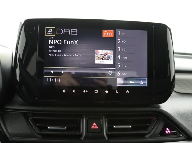 Suzuki Swift - 1.2 Style Smart Hybrid