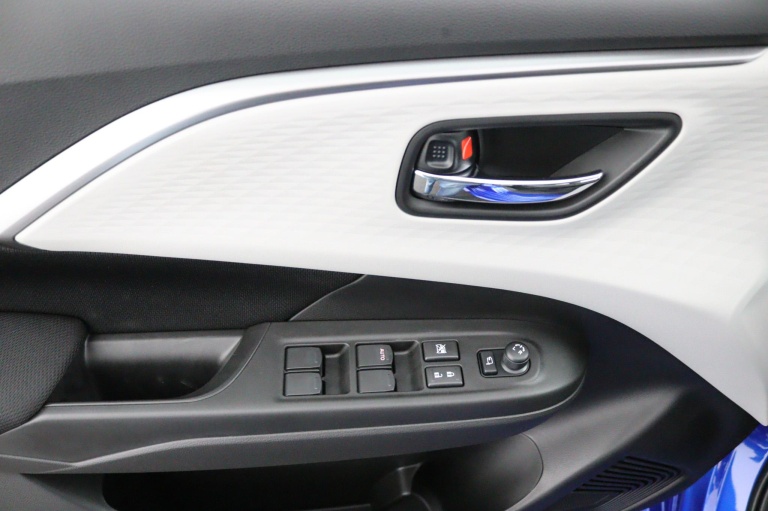 Suzuki Swift - 1.2 Style Smart Hybrid 27