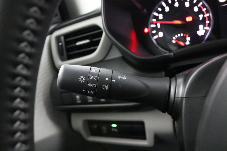 Suzuki Swift - 1.2 Style Smart Hybrid 29