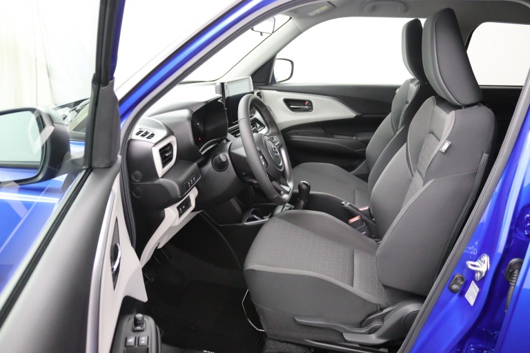 Suzuki Swift - 1.2 Style Smart Hybrid 9