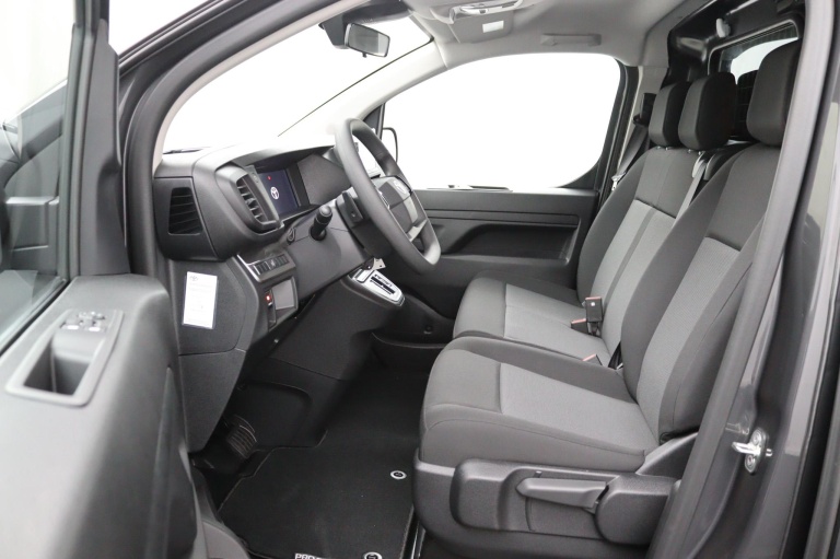 Toyota PROACE Electric Long Worker 75kWh - Standaard laadvermogen Electric Navigator met Bank 10