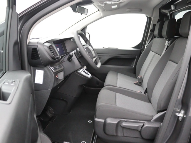 Toyota PROACE Electric Long Worker 75kWh - Standaard laadvermogen Electric Navigator met Bank