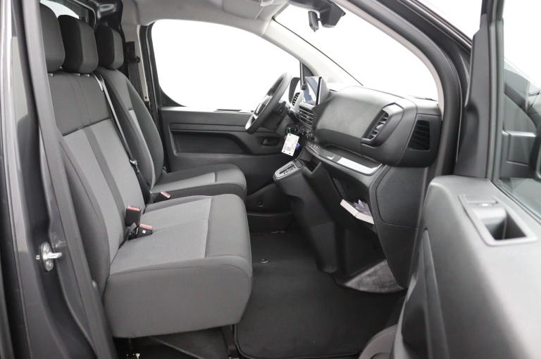 Toyota PROACE Electric Long Worker 75kWh - Standaard laadvermogen Electric Navigator met Bank 13