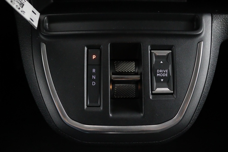 Toyota PROACE Electric Long Worker 75kWh - Standaard laadvermogen Electric Navigator met Bank 21