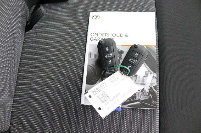 Toyota PROACE Electric Long Worker 75kWh - Standaard laadvermogen Electric Navigator met Bank 25