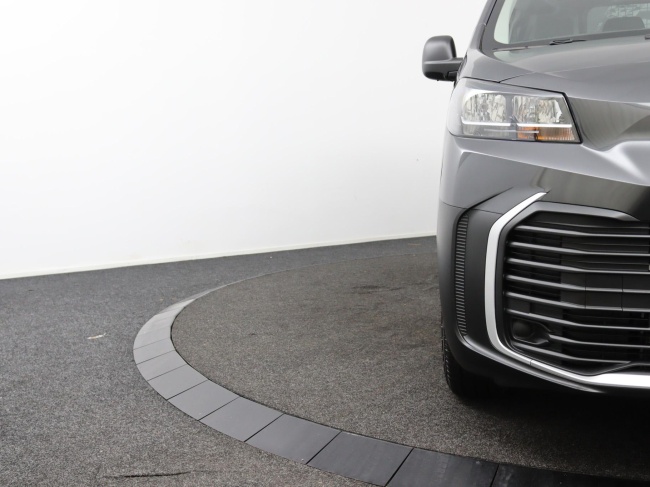 Toyota PROACE Electric Long Worker 75kWh - Standaard laadvermogen Electric Navigator met Bank