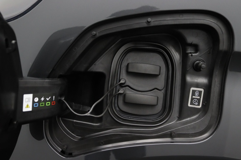 Toyota PROACE Electric Long Worker 75kWh - Standaard laadvermogen Electric Navigator met Bank 28