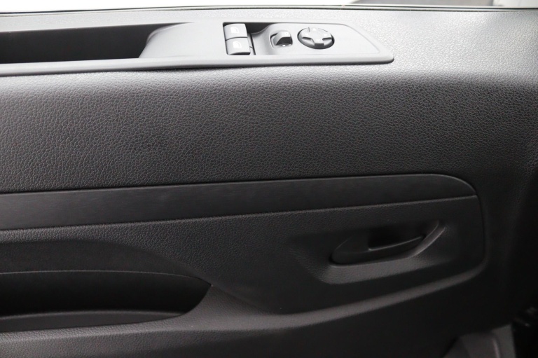 Toyota PROACE Electric Long Worker 75kWh - Standaard laadvermogen Electric Navigator met Bank 30