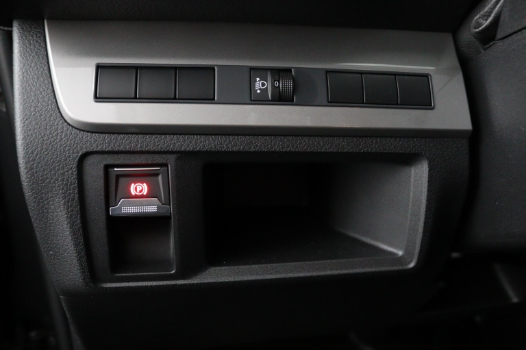 Toyota PROACE Electric Long Worker 75kWh - Standaard laadvermogen Electric Navigator met Bank 31