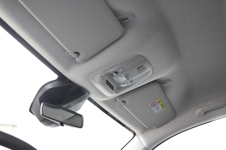 Toyota PROACE Electric Long Worker 75kWh - Standaard laadvermogen Electric Navigator met Bank 32