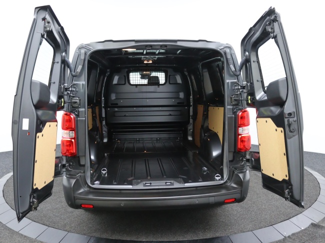 Toyota PROACE Electric Long Worker 75kWh - Standaard laadvermogen Electric Navigator met Bank