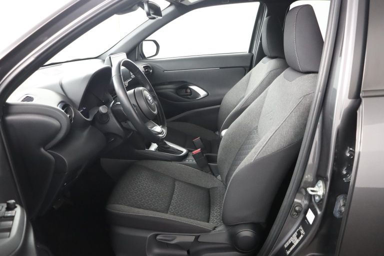 Toyota Yaris Cross - 1.5 Hybrid Dynamic 17