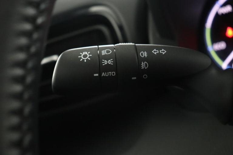 Toyota Yaris Cross - 1.5 Hybrid Dynamic 30