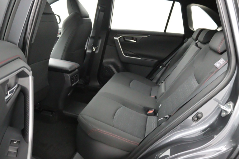 Toyota RAV4 - 2.5 Plug-in Hybrid AWD Dynamic 13