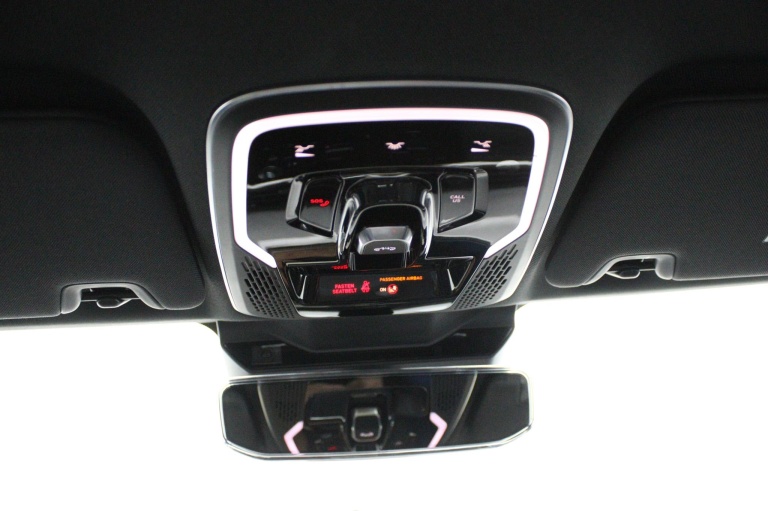 Lynk & Co 01 - 1.5 28