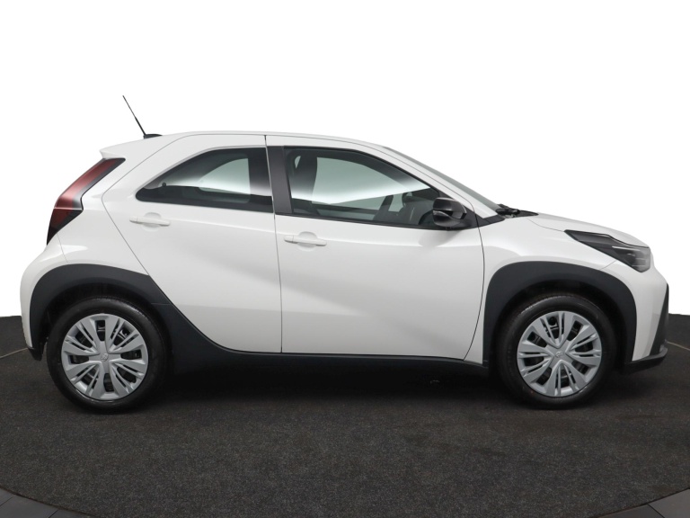 Toyota Aygo X - Hybrid 115 play 12