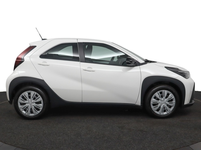 Toyota Aygo X - Hybrid 115 play