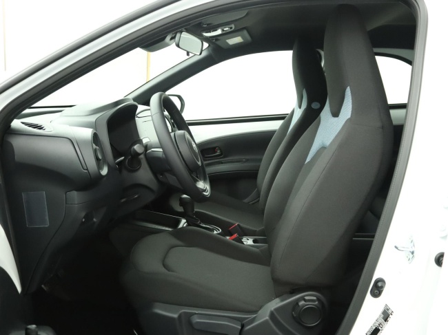 Toyota Aygo X - Hybrid 115 play
