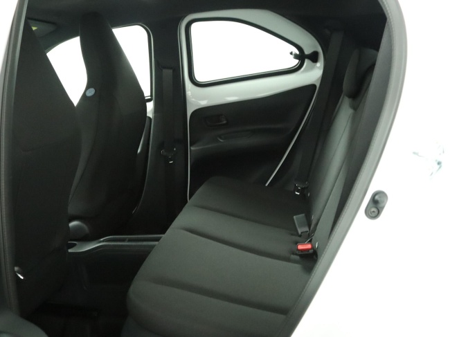 Toyota Aygo X - Hybrid 115 play