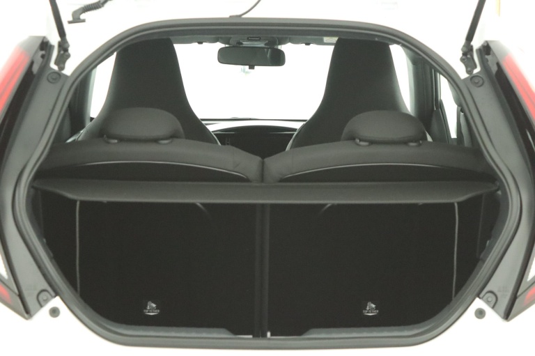 Toyota Aygo X - Hybrid 115 play 22