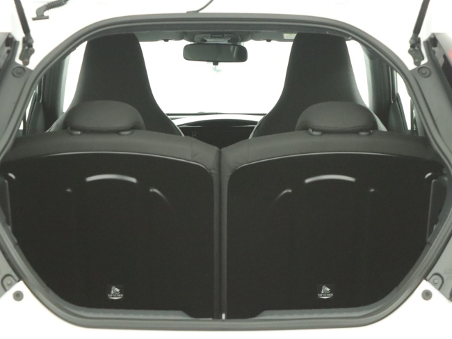 Toyota Aygo X - Hybrid 115 play