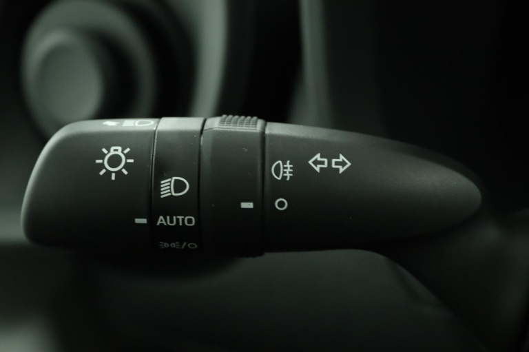 Toyota Aygo X - Hybrid 115 play 29