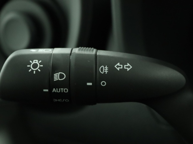 Toyota Aygo X - Hybrid 115 play