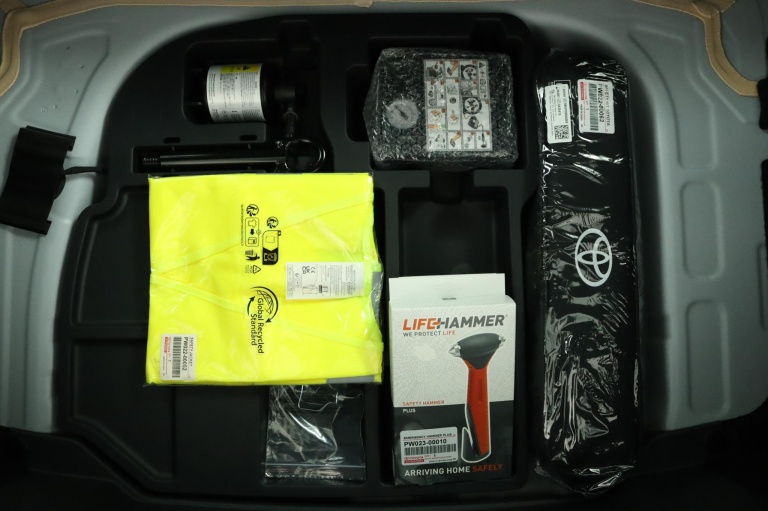 Toyota Aygo X - Hybrid 115 play 32