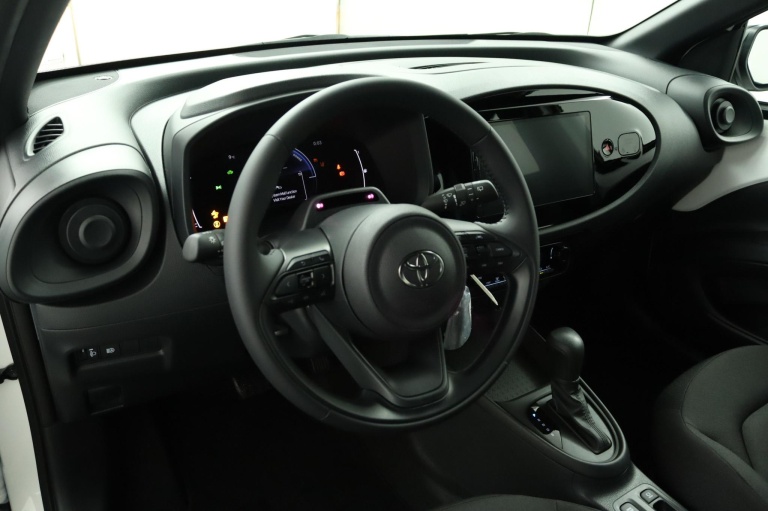 Toyota Aygo X - Hybrid 115 play 55