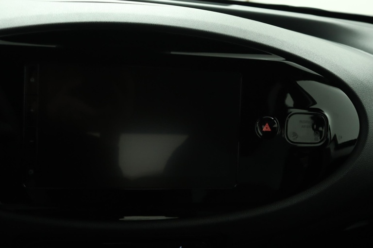 Toyota Aygo X - Hybrid 115 play 8