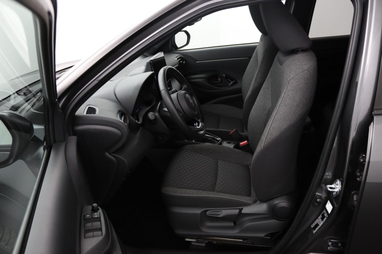 Toyota Yaris Cross - 1.5 Hybrid 115 First Edition 17