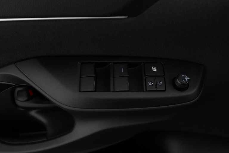 Toyota Yaris Cross - 1.5 Hybrid 115 First Edition 29