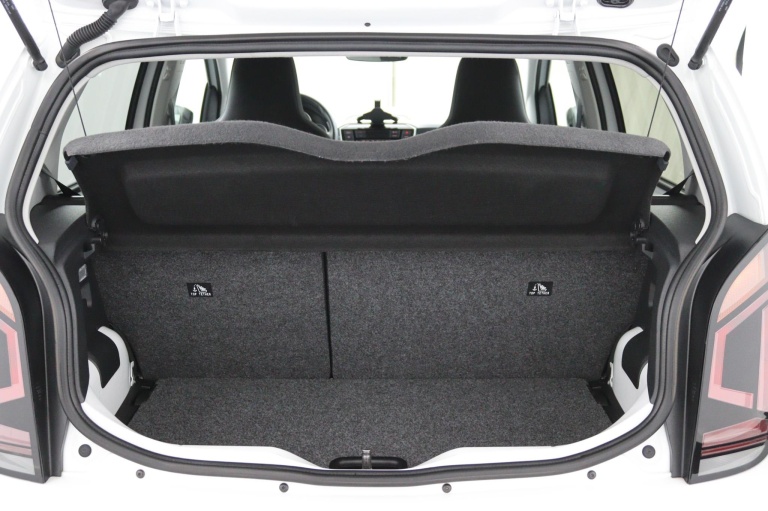 Volkswagen Up! - 1.0 R-Line 22