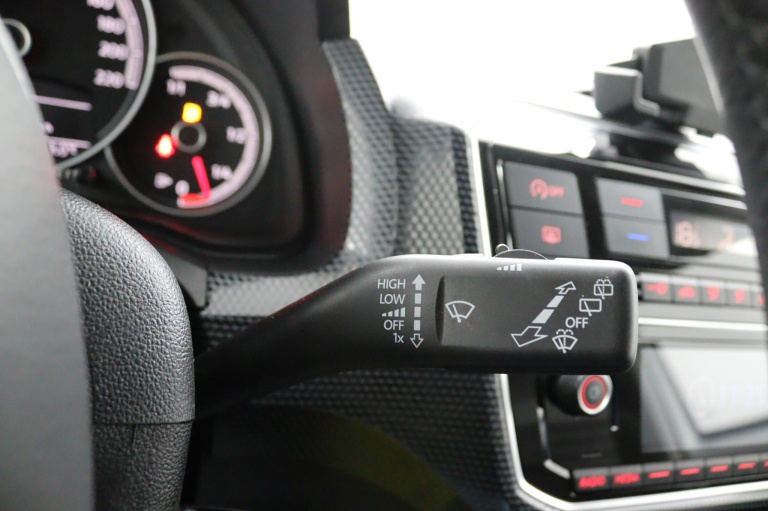 Volkswagen Up! - 1.0 R-Line 29